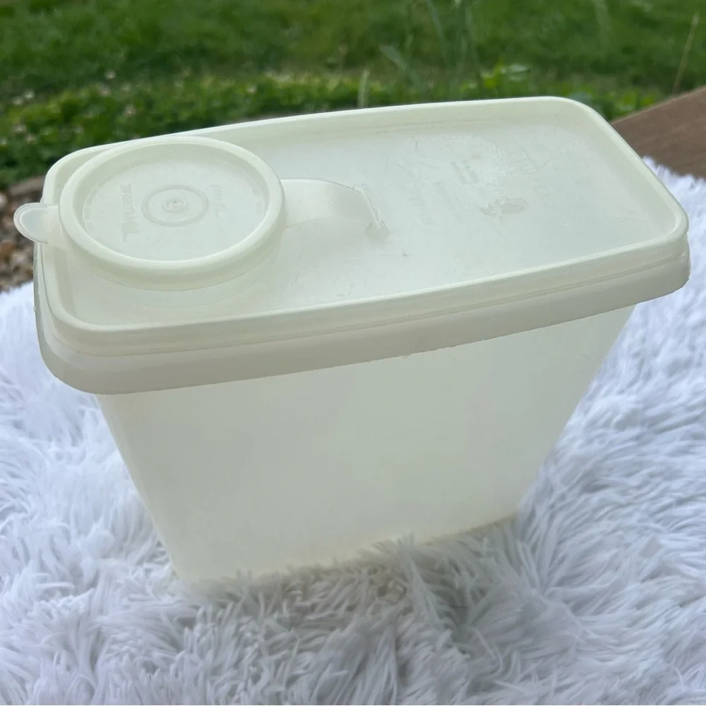 🩶5/$30 Vintage Tupperware Cereal Keeper Storage Container with Spout, Cap, Lid